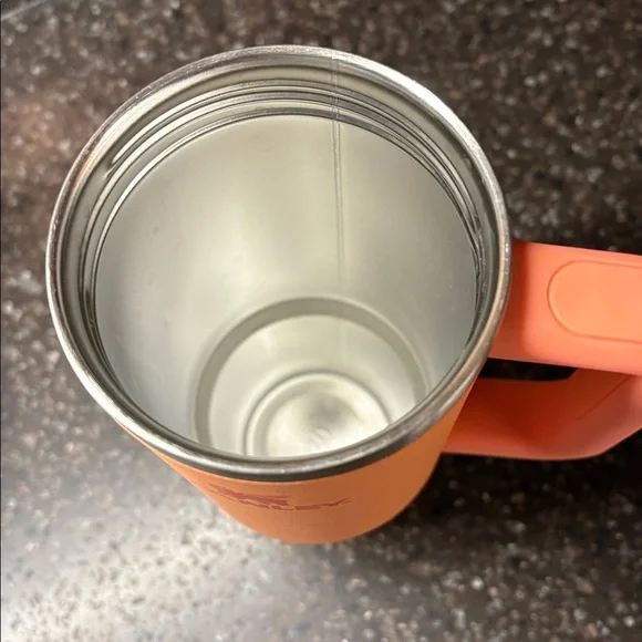 Stanley Coral peachy  Insulated Travel Tumbler with Handle and Straw - Picture 3 of 7